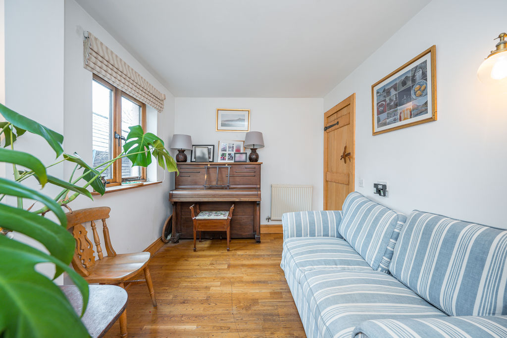 Reception Room- click for photo gallery